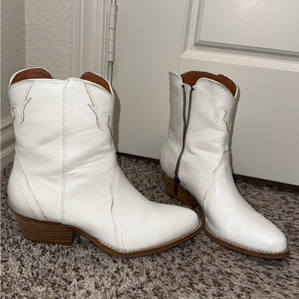Cccocci white boots
